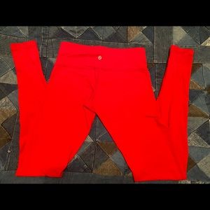 LULULMEON LEGGINGS - SIZE 6